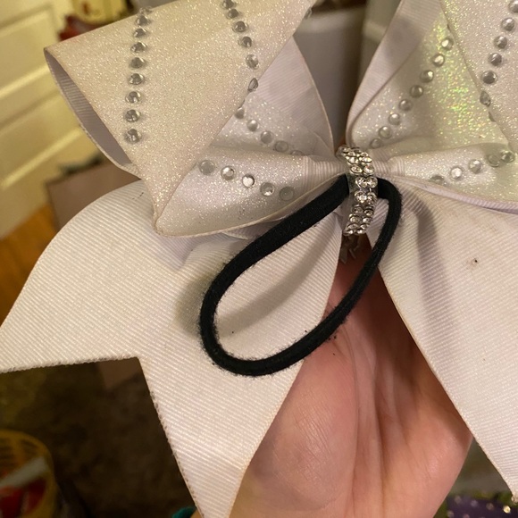 White Cheer Bow - Picture 4 of 5